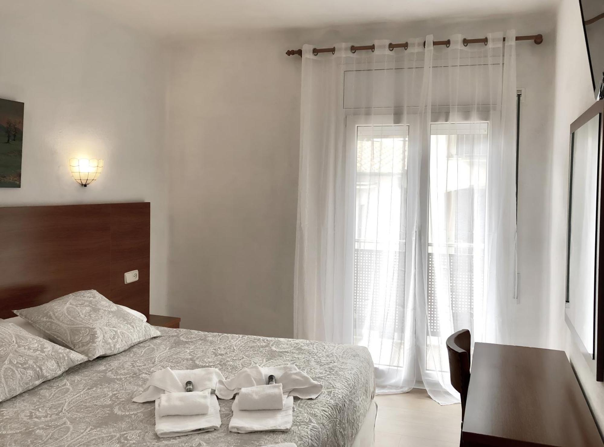 Hotel Medium Montecarlo Palafrugell Bilik gambar